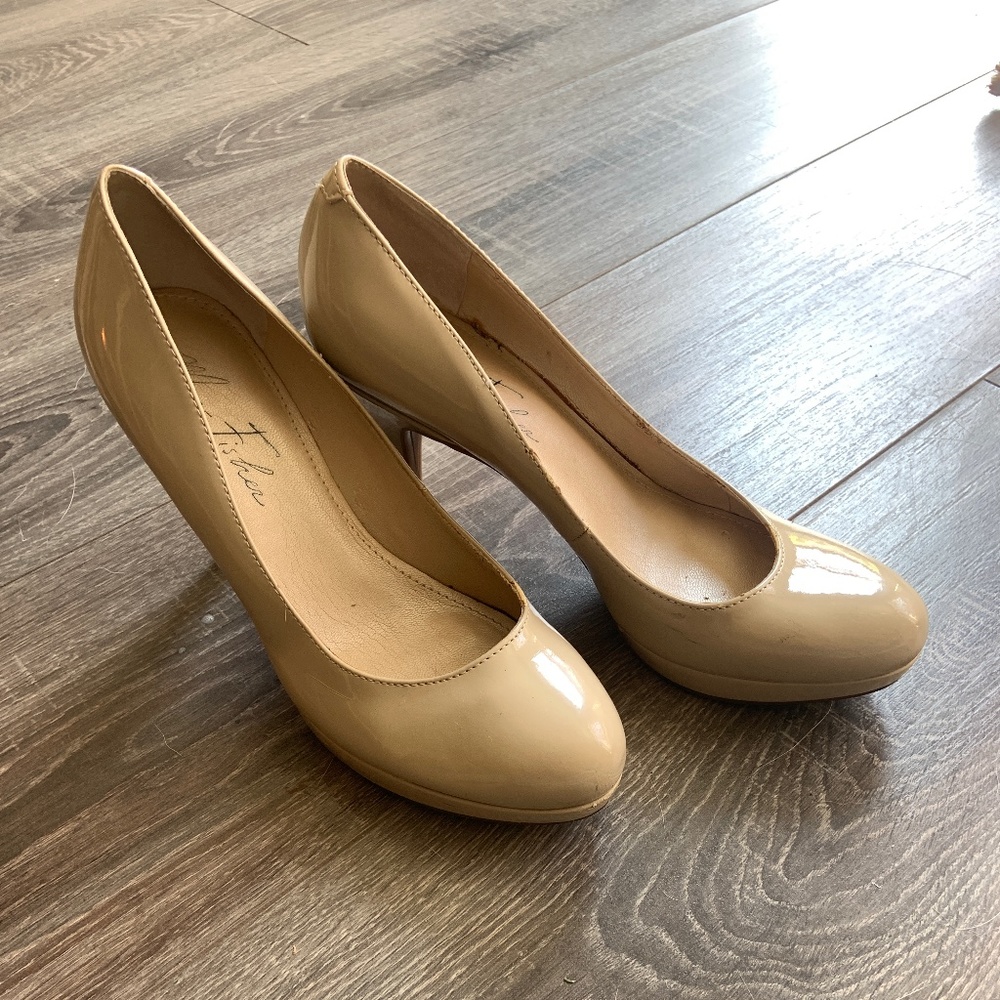 Marc Fisher neutral heels